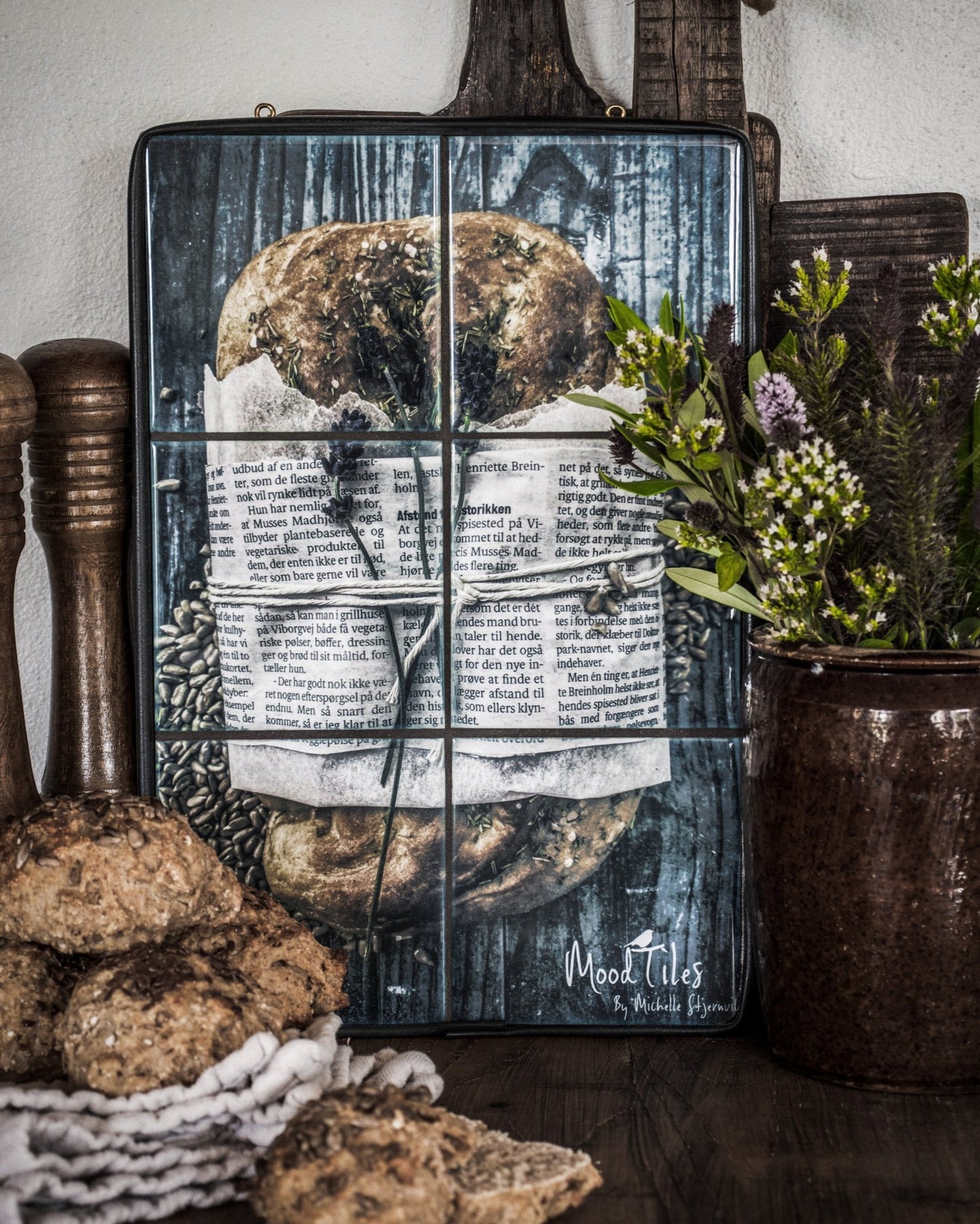 Meget smukt flisebillede fra MoodTiles som forestiller lækkert bagværk. Perfekt i det franske landstils køkken. MoodTiles