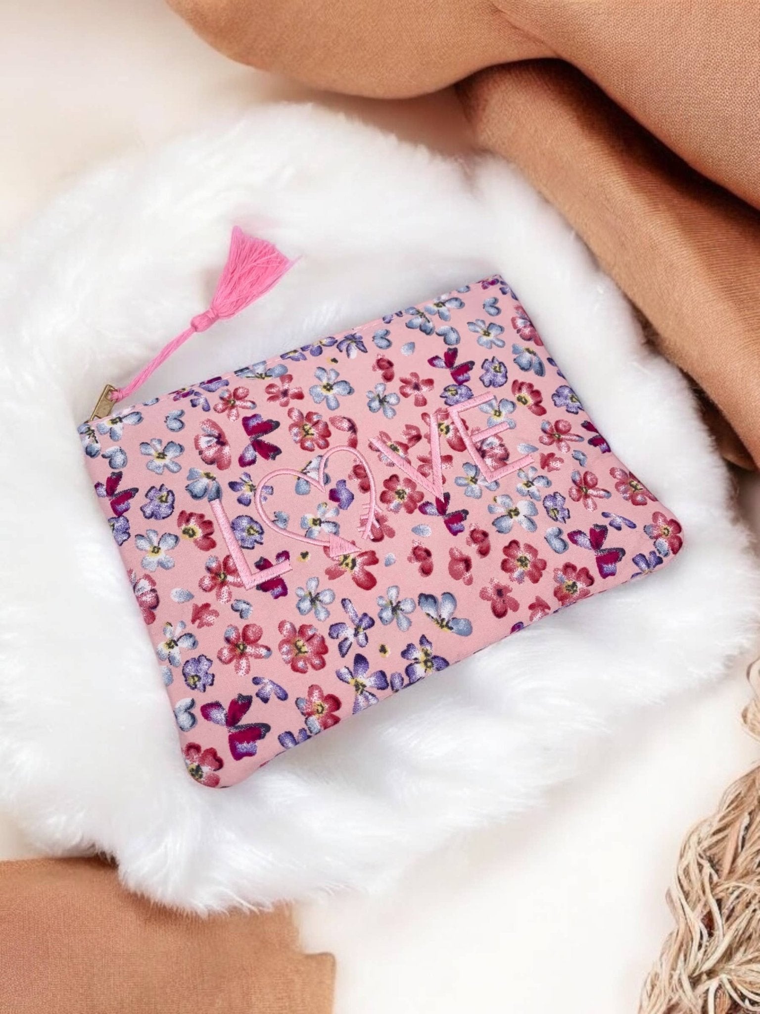 Love flower makeup taske 20x15cm CY07: Lyserød - MoodTiles
